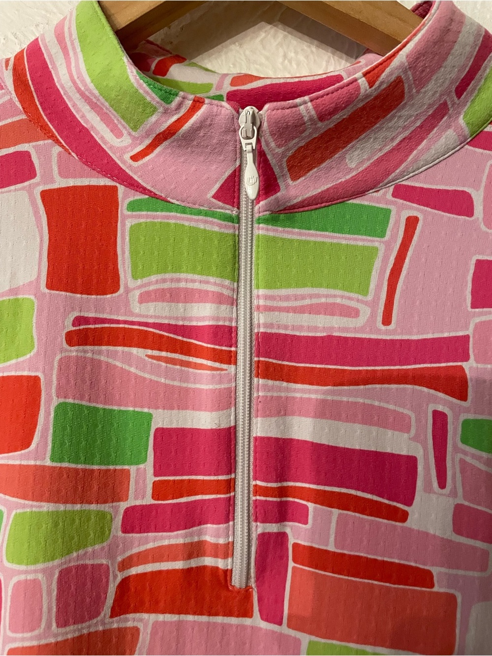 IBKUL UPF 50+ Sun Protection Pink Multi-Color Long Sleeve Zip Mock Neck Top XL - Picture 2 of 7